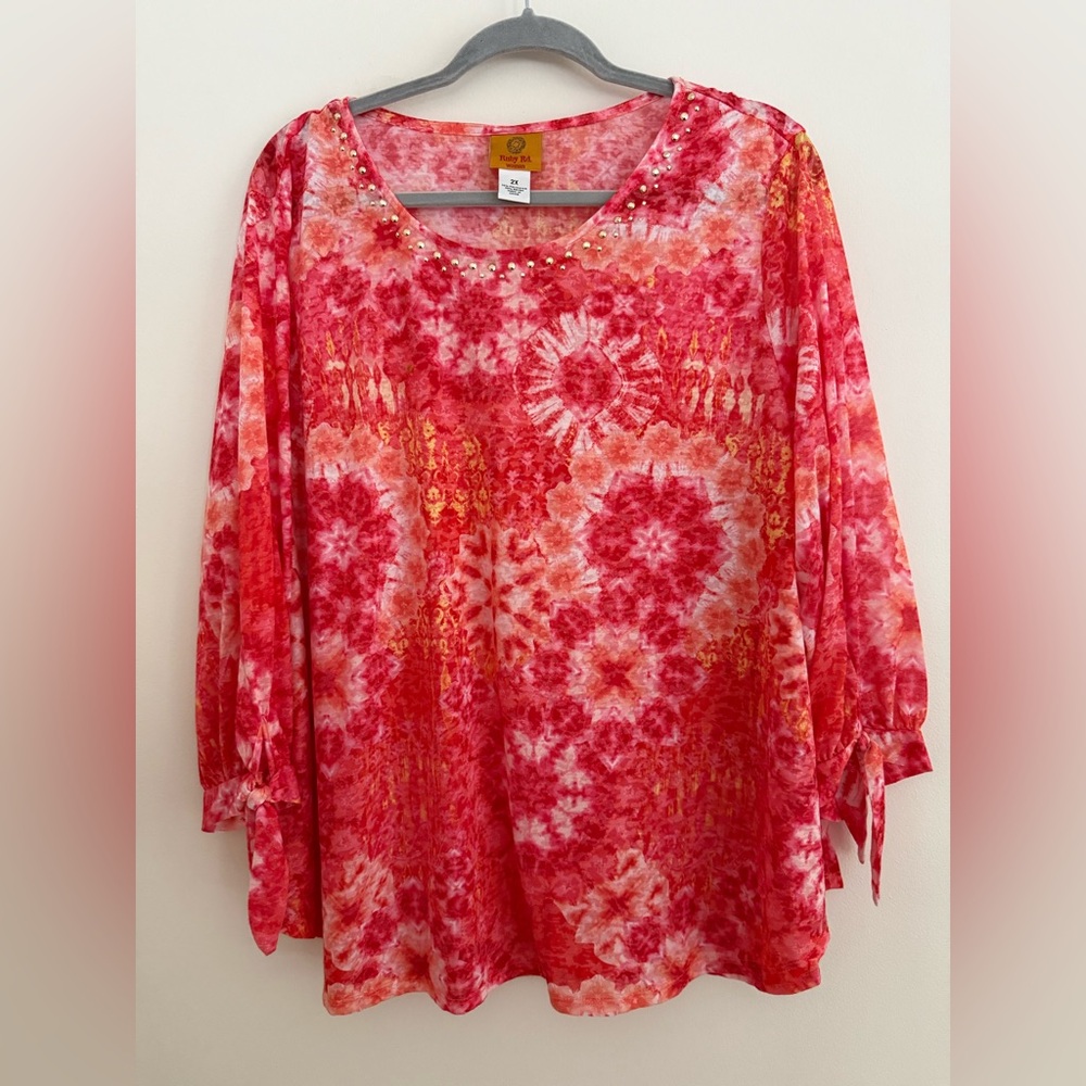 Ruby Rd‎ Women’s Plus Size Red and White Tie-Dye Floral Top Size 2X